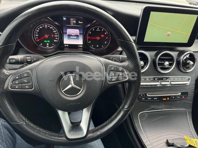 Photo 6 of 2019 MERCEDES-BENZ GLC 300 (VIN WDC0G4JB4KV130561)
