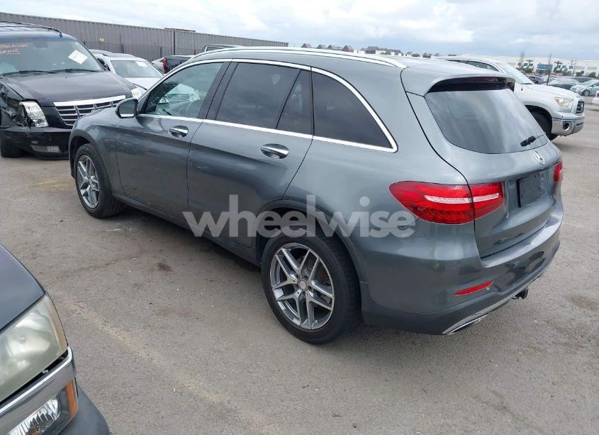 Photo 3 of 2017 Mercedes-benz Glc 300 (VIN WDC0G4JB5HF194515)