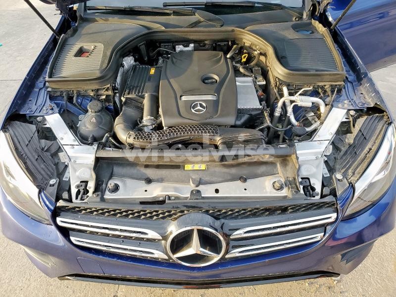Photo 3 of 2019 MERCEDES-BENZ GLC 300 (VIN WDC0G4JB5KF562506)