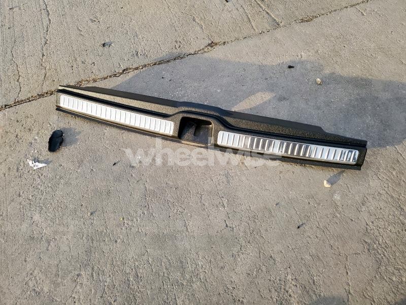 Photo 8 of 2019 MERCEDES-BENZ GLC 300 (VIN WDC0G4JB5KF562506)