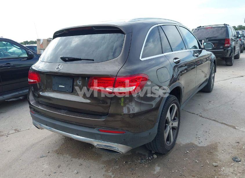 Photo 4 of 2016 Mercedes-benz Glc 300 (VIN WDC0G4JB6GF039163)