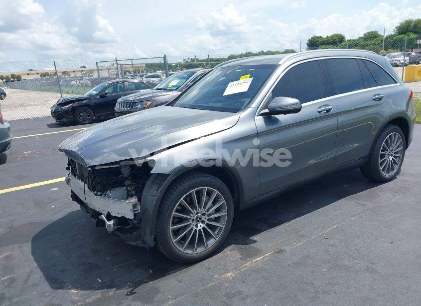 Photo 2 of 2019 Mercedes-benz Glc 300 (VIN WDC0G4JB6K1000255)