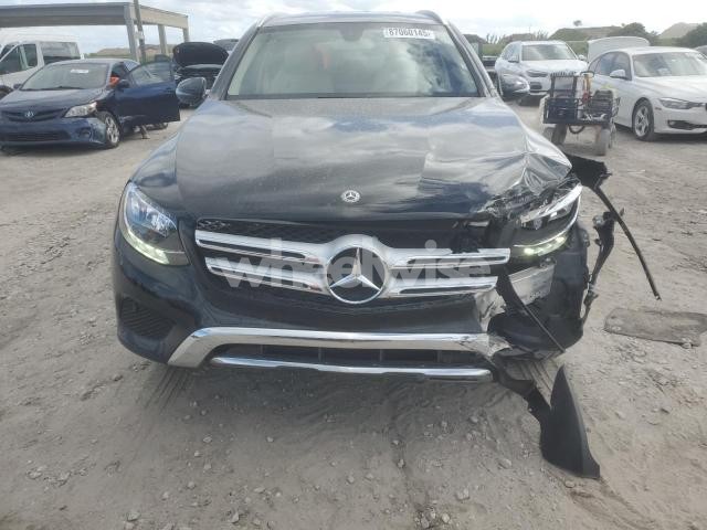 Photo 2 of 2019 MERCEDES-BENZ GLC 300 (VIN WDC0G4JB6KV151976)