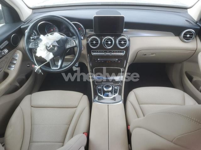 Photo 4 of 2019 MERCEDES-BENZ GLC 300 (VIN WDC0G4JB6KV151976)