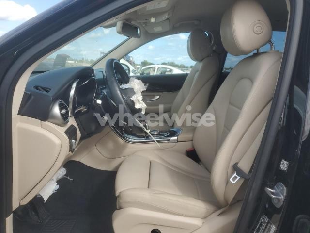 Photo 8 of 2019 MERCEDES-BENZ GLC 300 (VIN WDC0G4JB6KV151976)