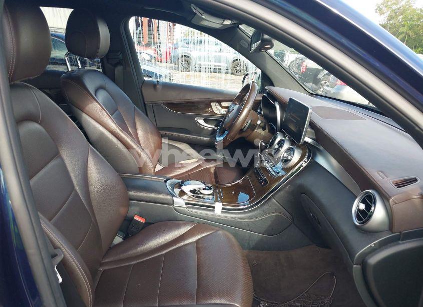 Photo 5 of 2016 Mercedes-benz Glc 300 (VIN WDC0G4JB8GF084119)