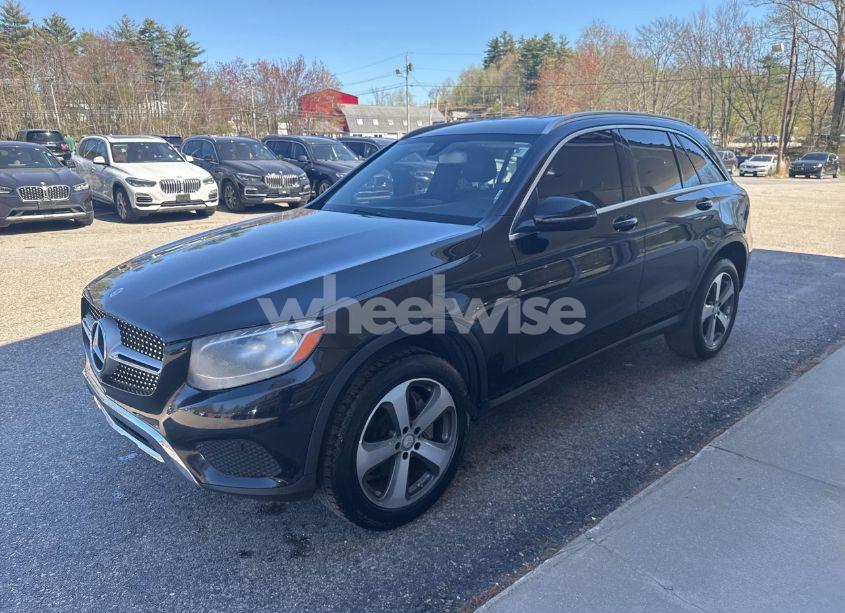 Photo 2 of 2016 Mercedes-benz Glc 300 (VIN WDC0G4JB8GF092625)
