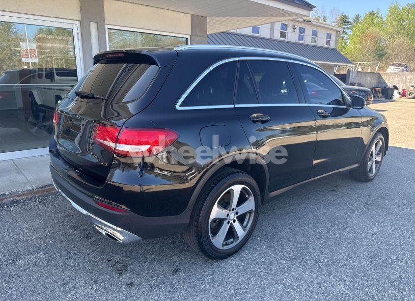 Photo 4 of 2016 Mercedes-benz Glc 300 (VIN WDC0G4JB8GF092625)