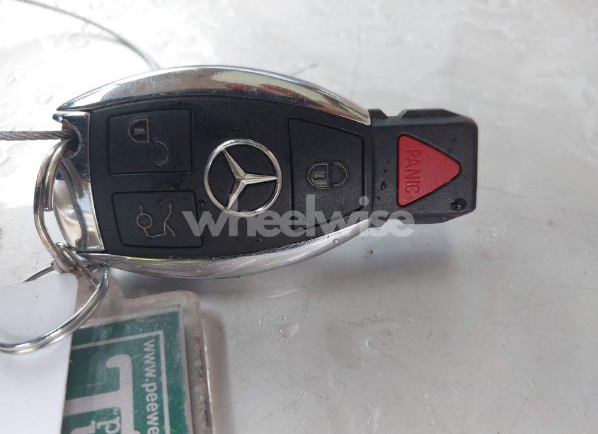 Photo 11 of 2018 Mercedes-benz Glc 300 (VIN WDC0G4JB8JV028713)