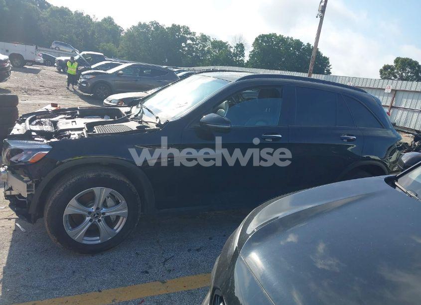 Photo 14 of 2018 Mercedes-benz Glc 300 (VIN WDC0G4JB8JV086823)