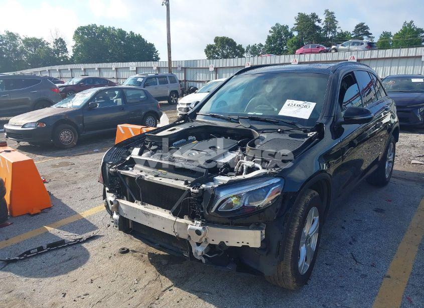 Photo 2 of 2018 Mercedes-benz Glc 300 (VIN WDC0G4JB8JV086823)