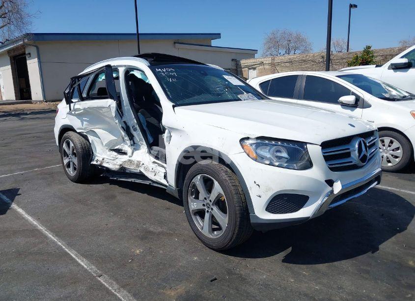 2018 Mercedes-benz Glc 300 (VIN WDC0G4JB8JV113549) main photo