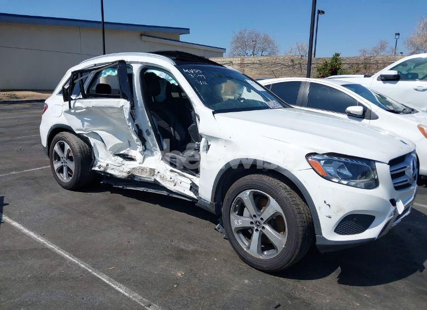 Photo 6 of 2018 Mercedes-benz Glc 300 (VIN WDC0G4JB8JV113549)