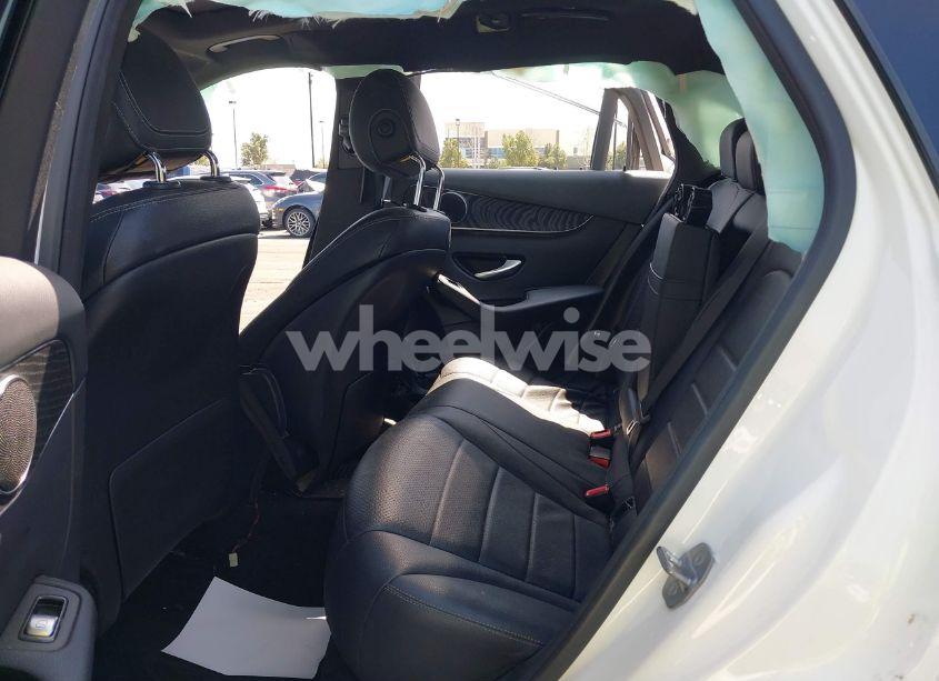 Photo 8 of 2018 Mercedes-benz Glc 300 (VIN WDC0G4JB8JV113549)