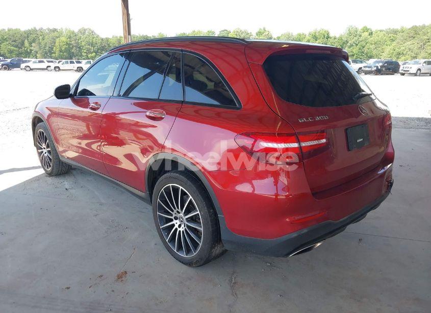 Photo 3 of 2019 Mercedes-benz Glc 300 (VIN WDC0G4JB8KF563939)