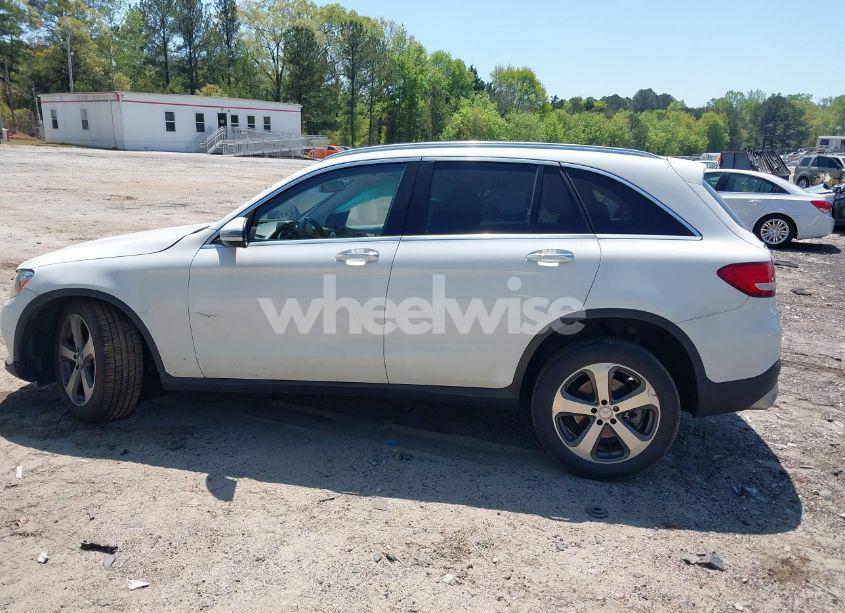 Photo 14 of 2016 Mercedes-benz Glc 300 (VIN WDC0G4JB9GF055230)