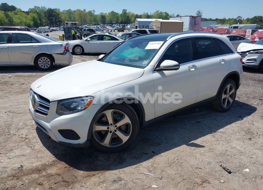 Photo 2 of 2016 Mercedes-benz Glc 300 (VIN WDC0G4JB9GF055230)