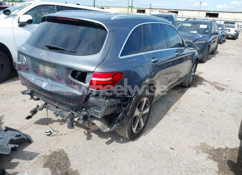 Photo 4 of 2017 Mercedes-benz Glc 300 (VIN WDC0G4JB9HF261567)