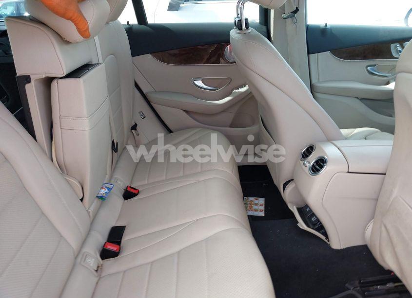 Photo 8 of 2017 Mercedes-benz Glc 300 (VIN WDC0G4JB9HF261567)