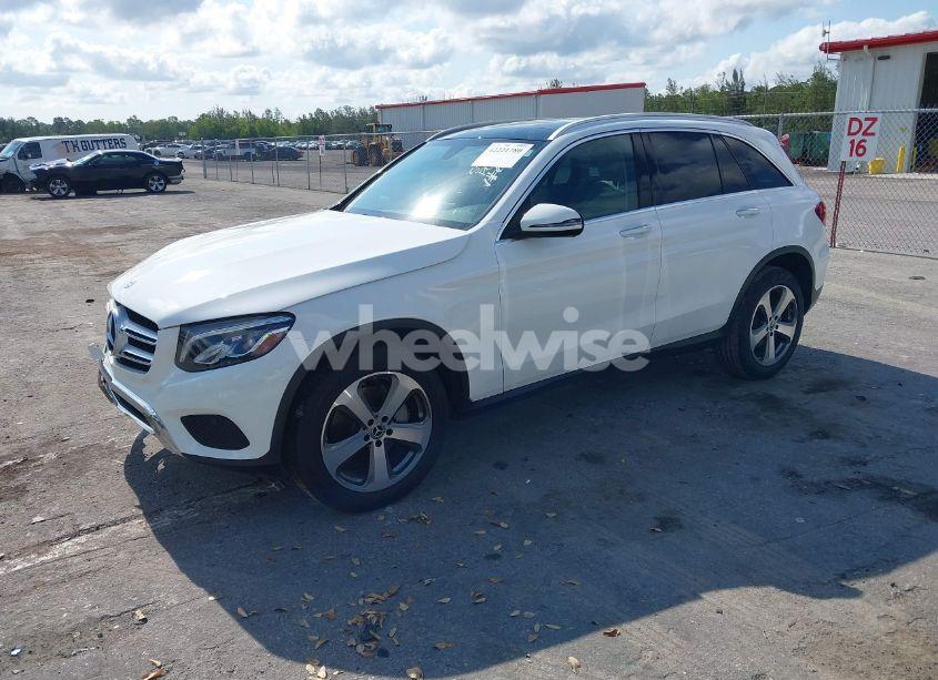 Photo 2 of 2017 Mercedes-benz Glc 300 (VIN WDC0G4JB9HV006052)