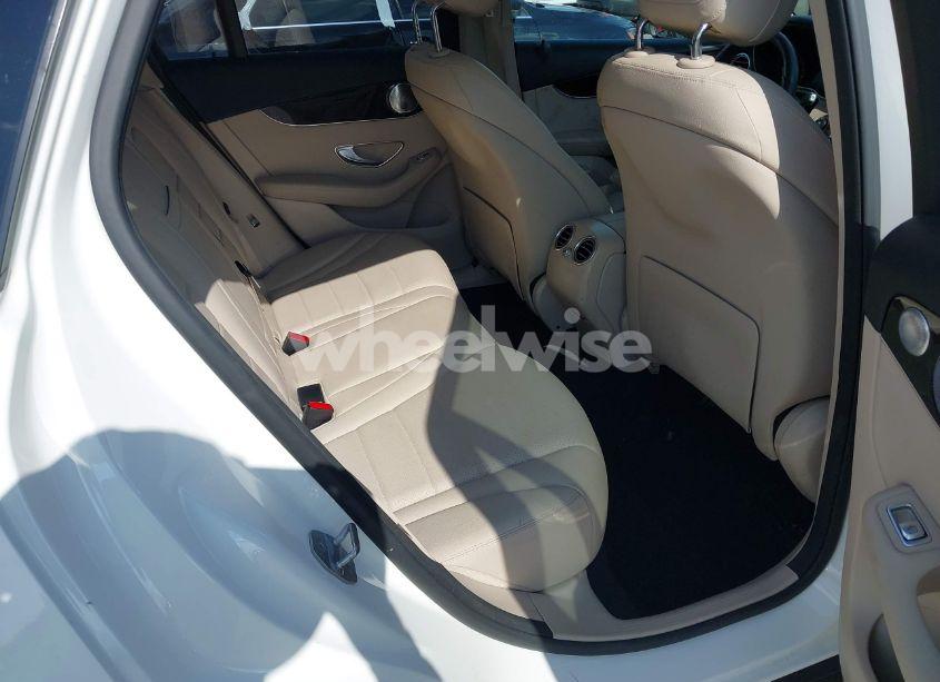 Photo 8 of 2017 Mercedes-benz Glc 300 (VIN WDC0G4JB9HV006052)