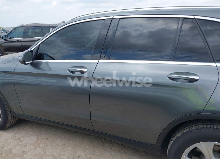 Photo 14 of 2017 Mercedes-benz Glc 300 (VIN WDC0G4JB9HV011882)