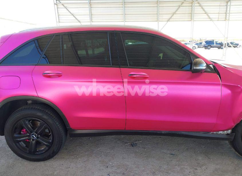 Photo 13 of 2018 Mercedes-benz Glc 300 (VIN WDC0G4JB9JV048422)