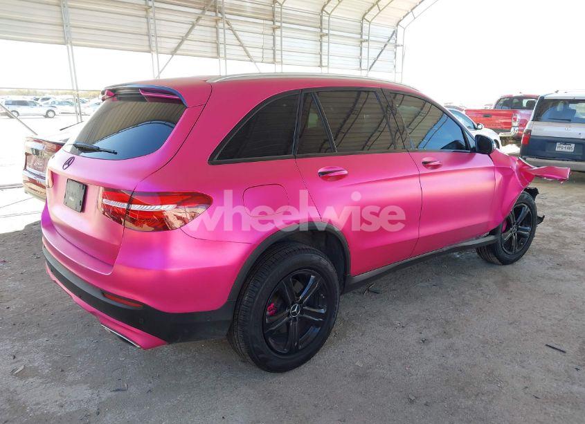Photo 4 of 2018 Mercedes-benz Glc 300 (VIN WDC0G4JB9JV048422)