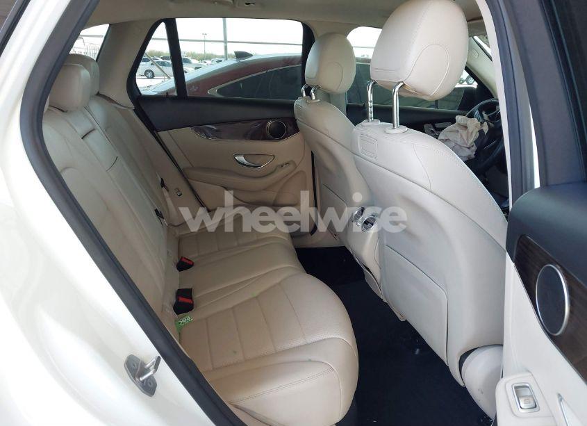 Photo 8 of 2018 Mercedes-benz Glc 300 (VIN WDC0G4JB9JV048422)