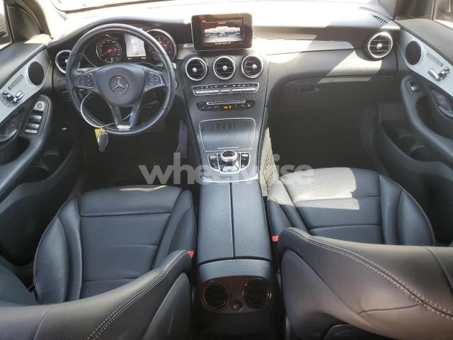 Photo 4 of 2019 MERCEDES-BENZ GLC 300 (VIN WDC0G4JB9KF570270)