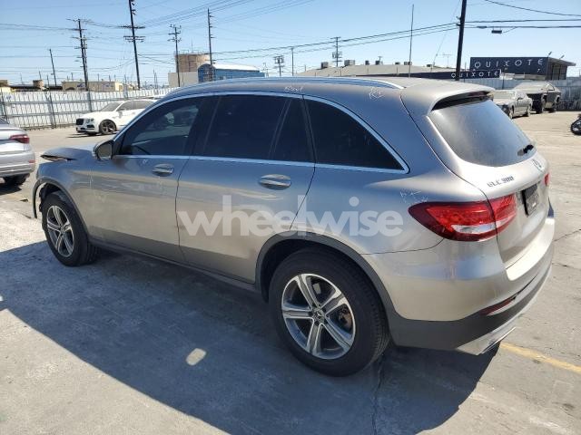 Photo 6 of 2019 MERCEDES-BENZ GLC 300 (VIN WDC0G4JB9KF570270)