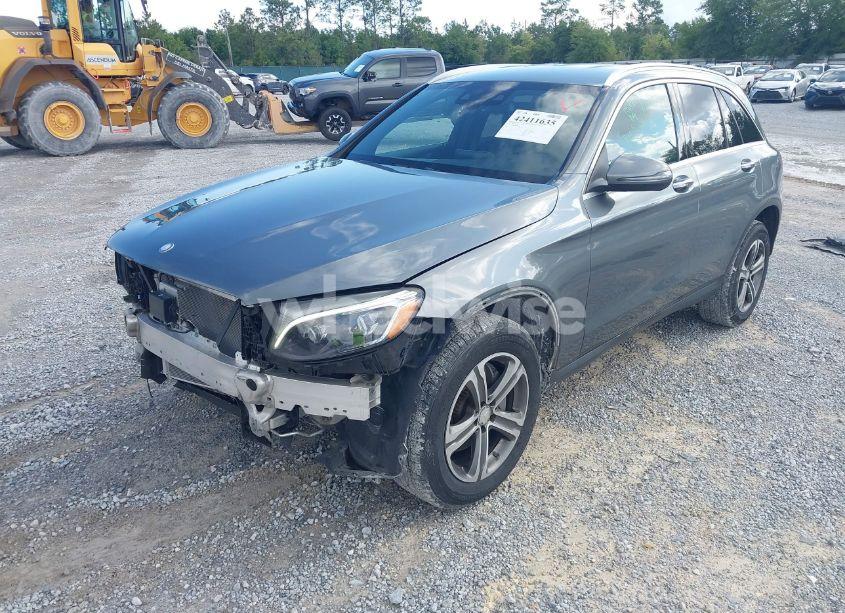 Photo 2 of 2017 Mercedes-benz Glc 300 (VIN WDC0G4JBXHF136903)