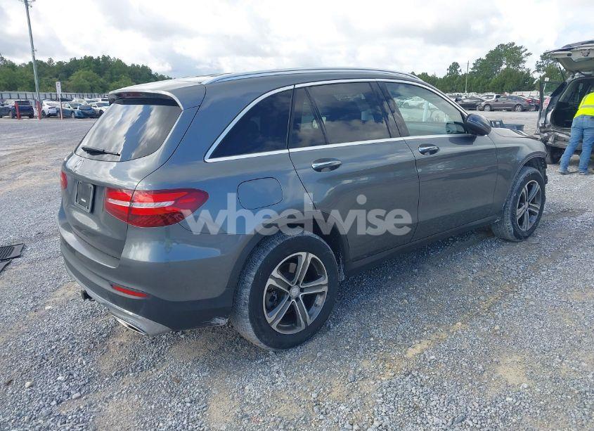 Photo 4 of 2017 Mercedes-benz Glc 300 (VIN WDC0G4JBXHF136903)