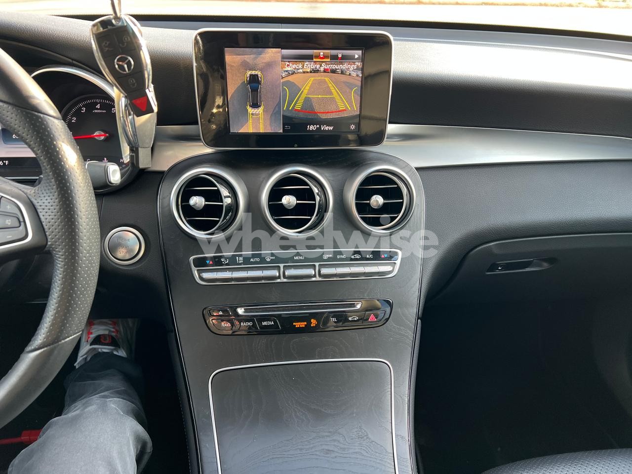 Photo 10 of 2018 MERCEDES-BENZ GLC 300 (VIN WDC0G4JBXJV036943)