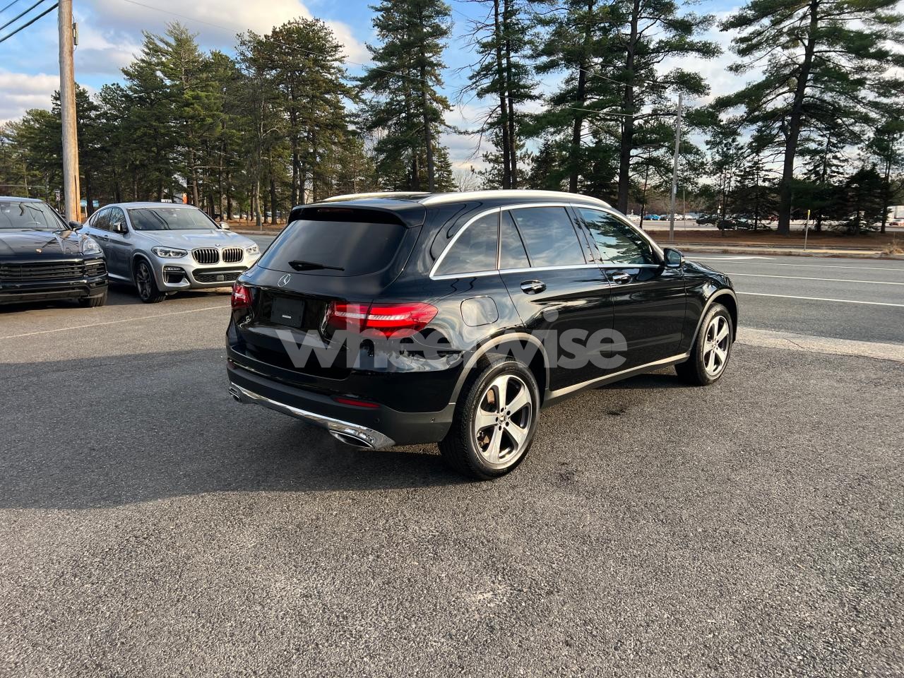 Photo 4 of 2018 MERCEDES-BENZ GLC 300 (VIN WDC0G4JBXJV036943)