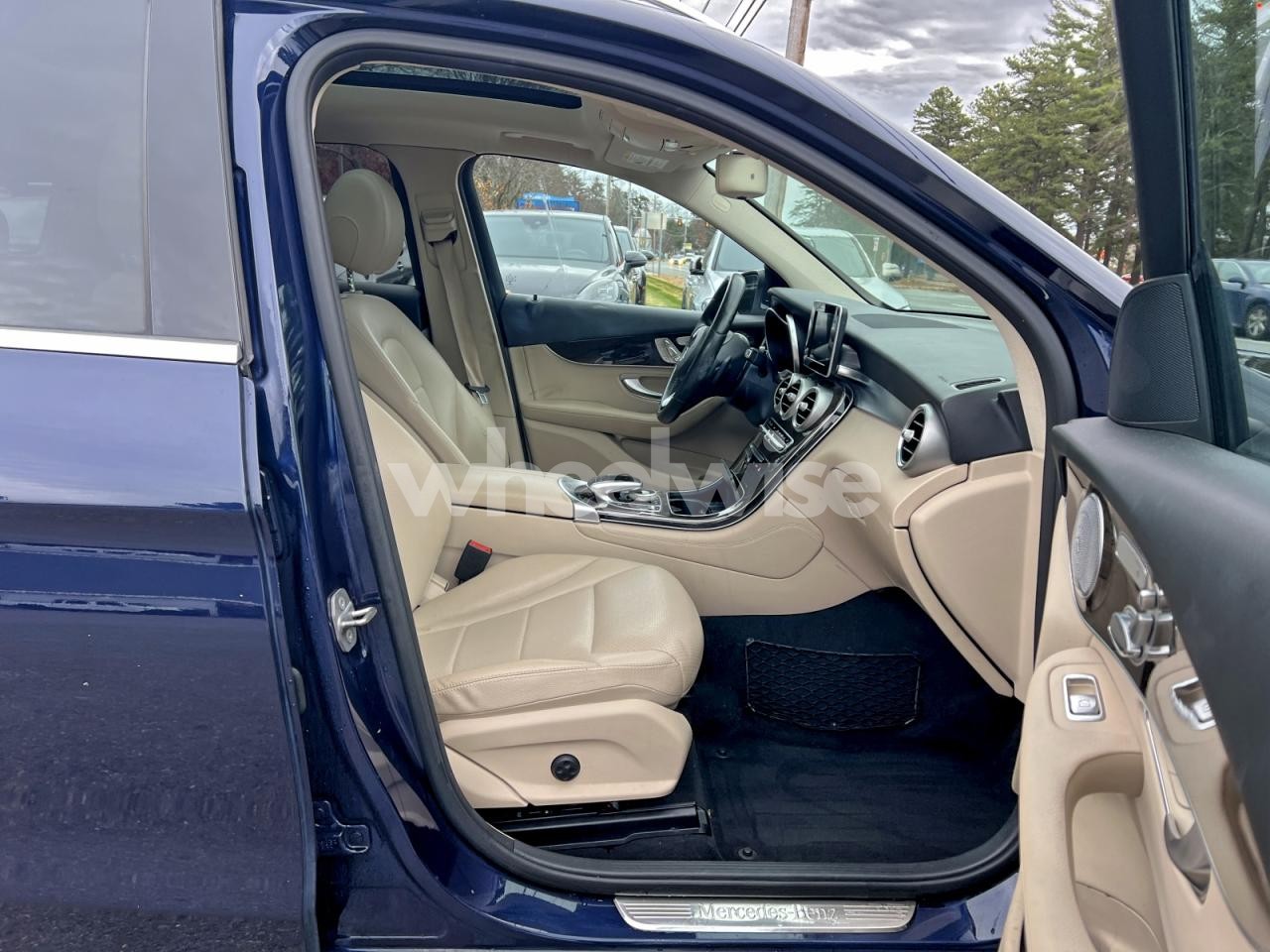 Photo 5 of 2016 MERCEDES-BENZ GLC 300 4MATIC (VIN WDC0G4KB0GF087319)