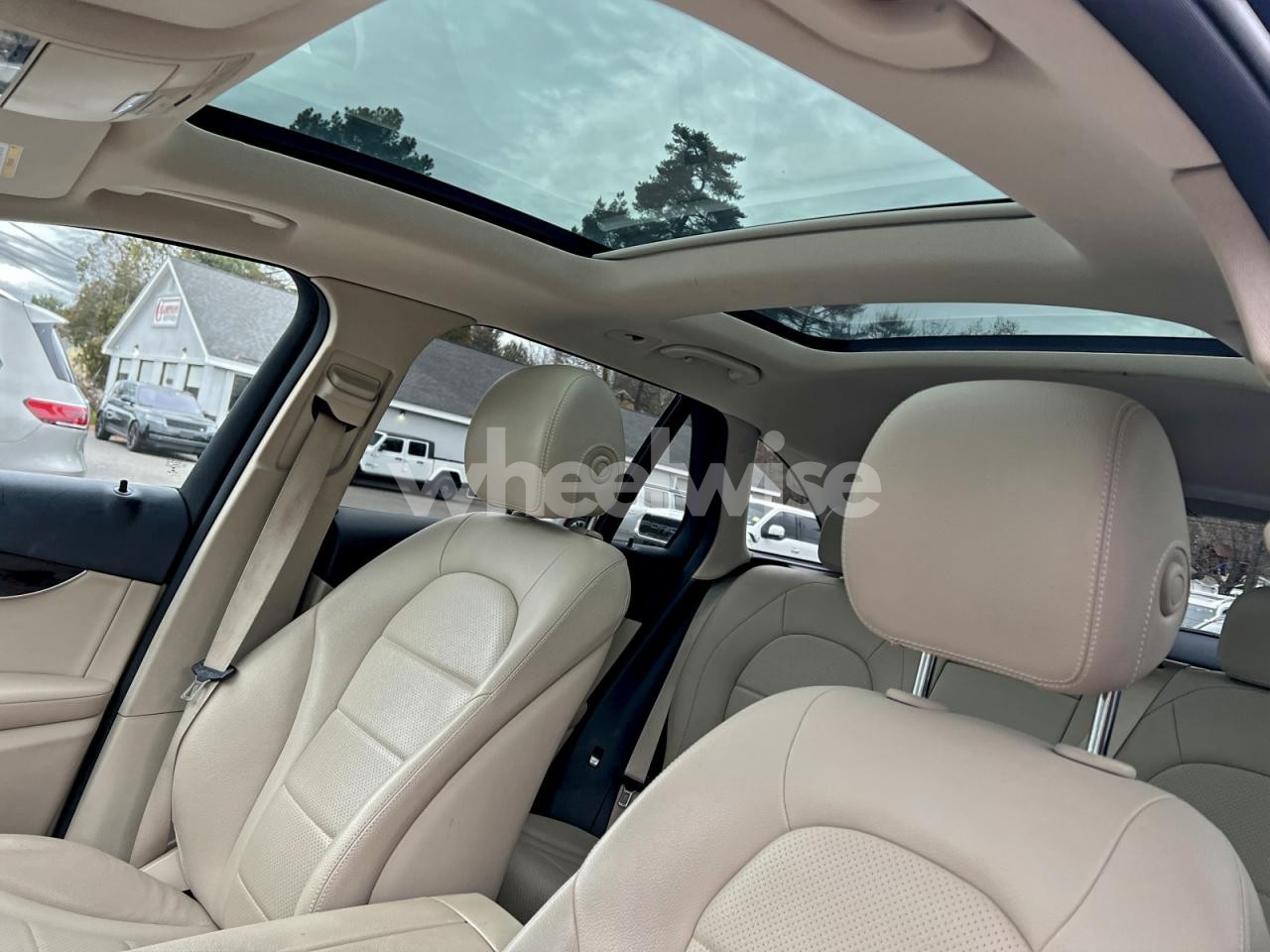 Photo 9 of 2016 MERCEDES-BENZ GLC 300 4MATIC (VIN WDC0G4KB0GF087319)