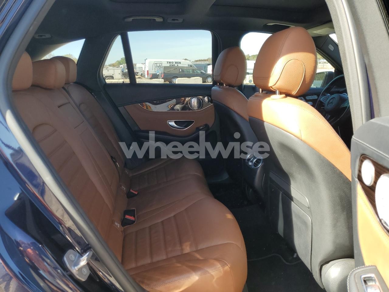 Photo 11 of 2018 MERCEDES-BENZ GLC 300 4MATIC (VIN WDC0G4KB0JV029272)