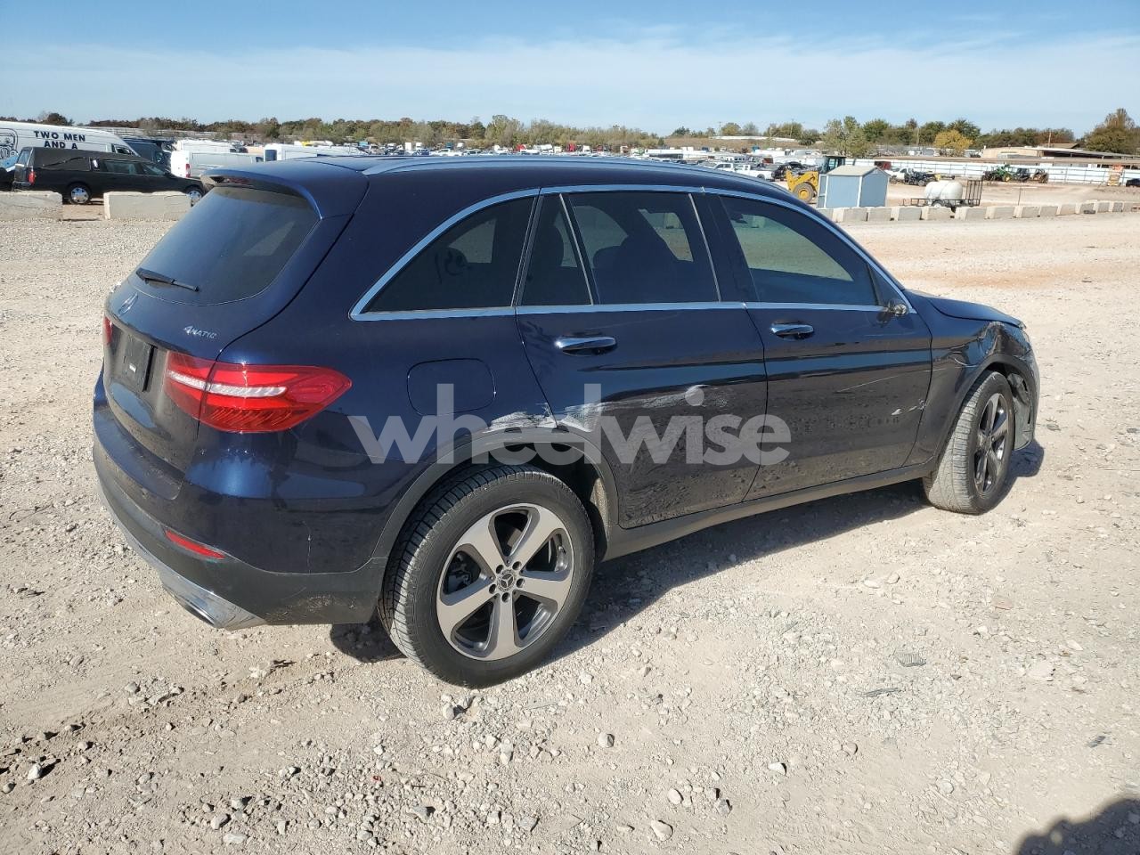 Photo 3 of 2018 MERCEDES-BENZ GLC 300 4MATIC (VIN WDC0G4KB0JV029272)