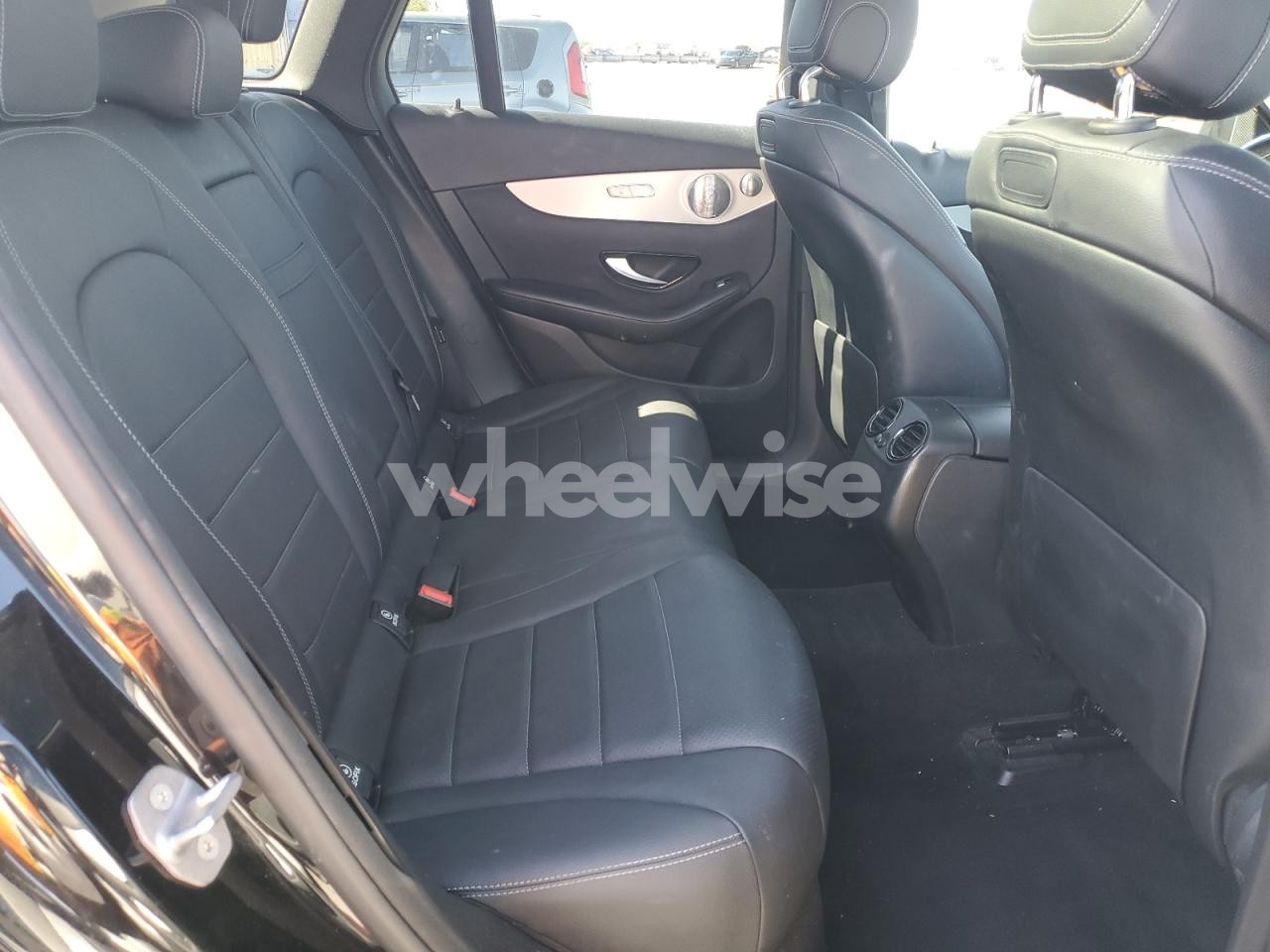 Photo 10 of 2019 MERCEDES-BENZ GLC 300 4MATIC (VIN WDC0G4KB1K1001361)