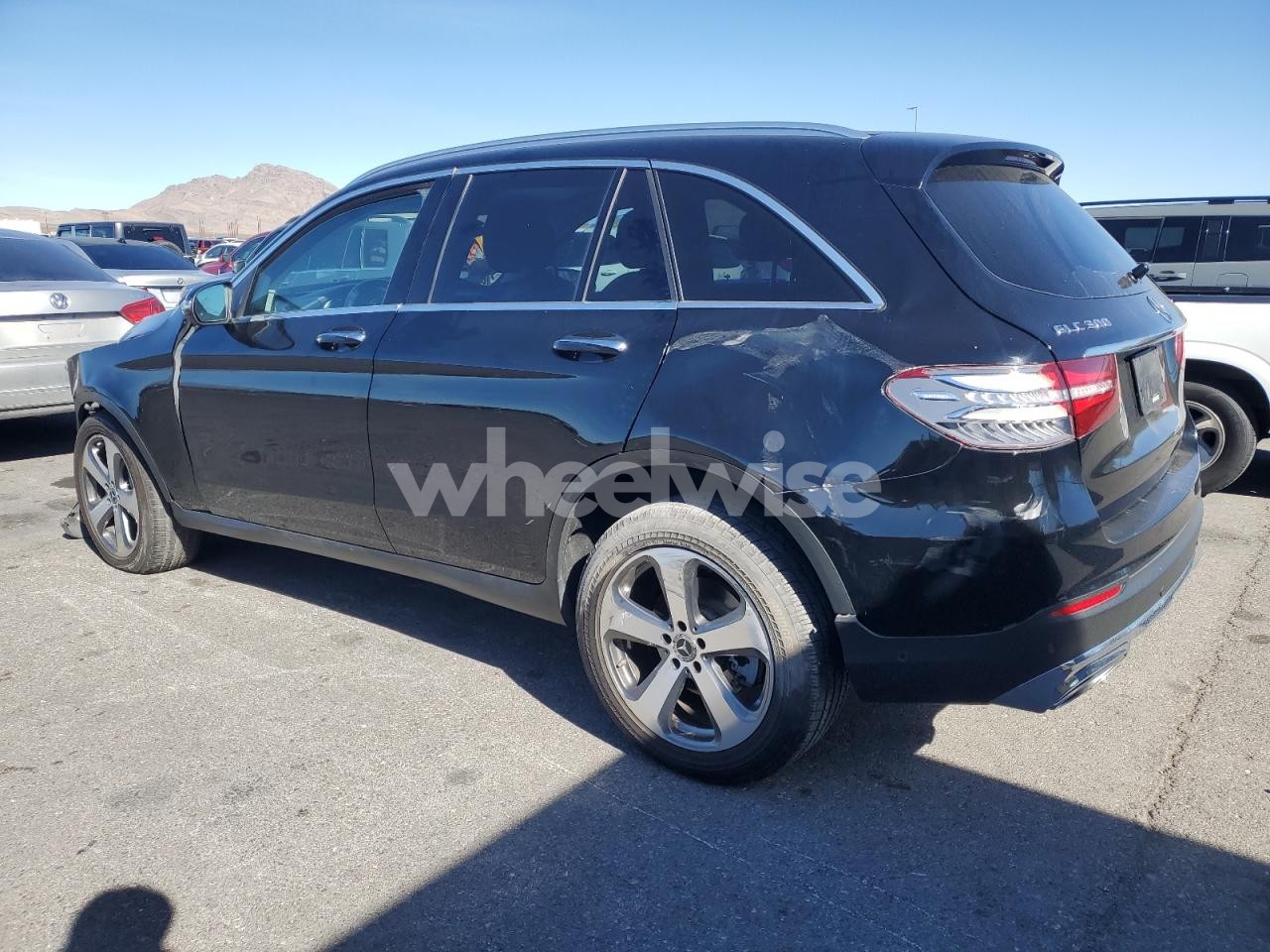 Photo 2 of 2019 MERCEDES-BENZ GLC 300 4MATIC (VIN WDC0G4KB1K1001361)