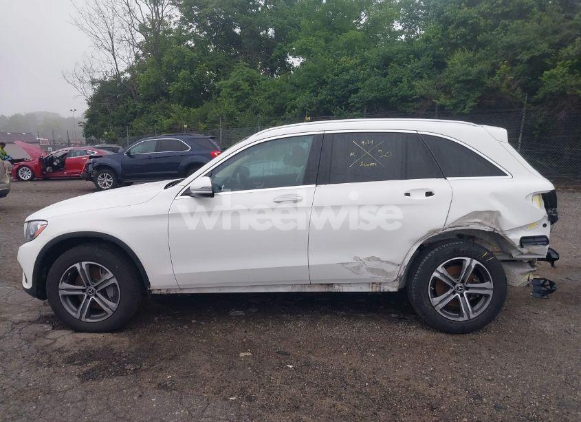 Photo 15 of 2019 Mercedes-benz Glc 300 4MATIC (VIN WDC0G4KB1KV130726)