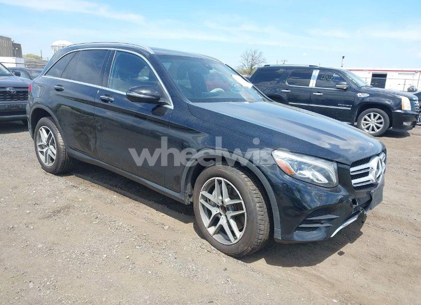 2017 Mercedes-benz Glc 300 4MATIC (VIN WDC0G4KB2HF247007) main photo
