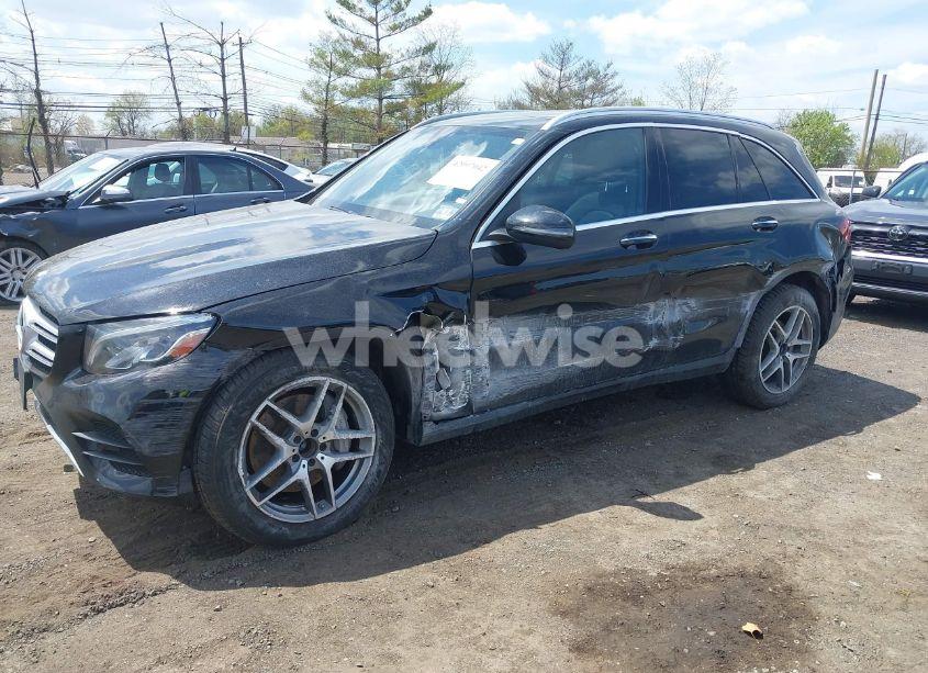 Photo 6 of 2017 Mercedes-benz Glc 300 4MATIC (VIN WDC0G4KB2HF247007)