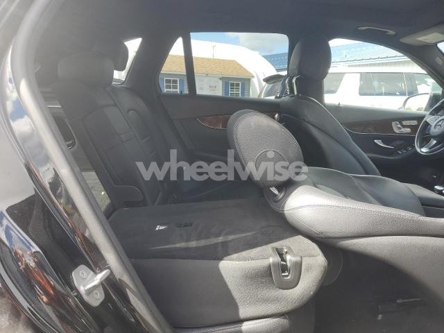 Photo 2 of 2018 MERCEDES-BENZ GLC 300 4MATIC (VIN WDC0G4KB3JV017584)