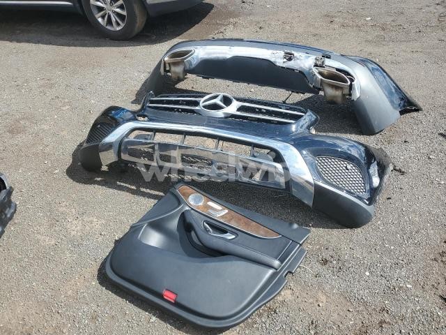 Photo 4 of 2018 MERCEDES-BENZ GLC 300 4MATIC (VIN WDC0G4KB3JV017584)