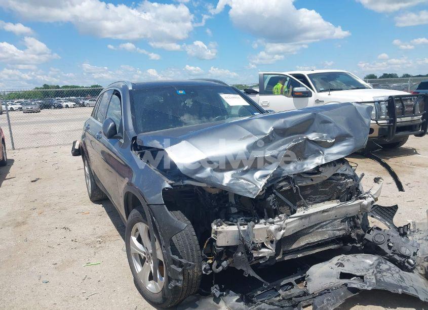 2018 Mercedes-benz Glc 300 4MATIC (VIN WDC0G4KB3JV068602) main photo