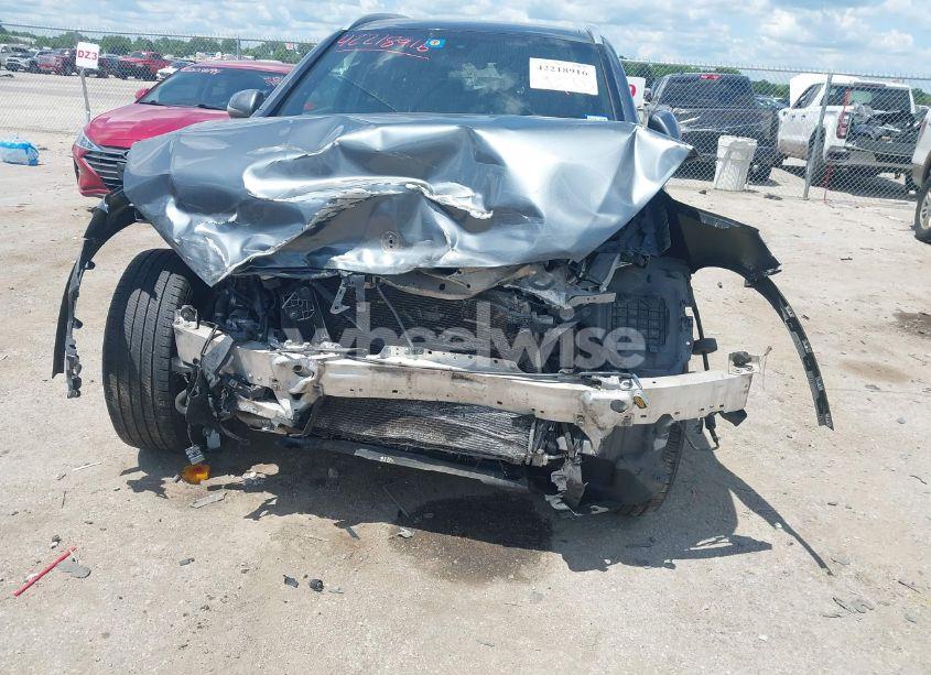 Photo 6 of 2018 Mercedes-benz Glc 300 4MATIC (VIN WDC0G4KB3JV068602)