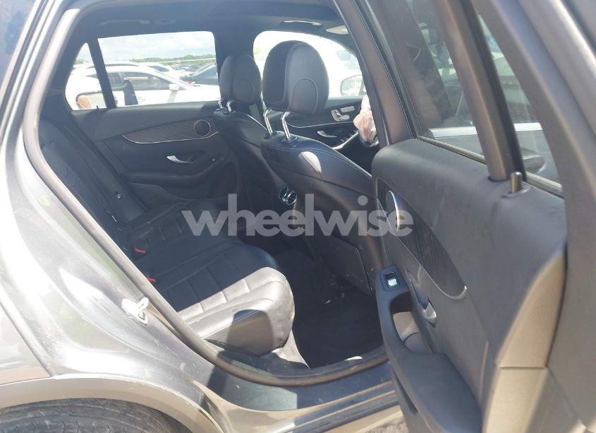 Photo 8 of 2018 Mercedes-benz Glc 300 4MATIC (VIN WDC0G4KB3JV068602)