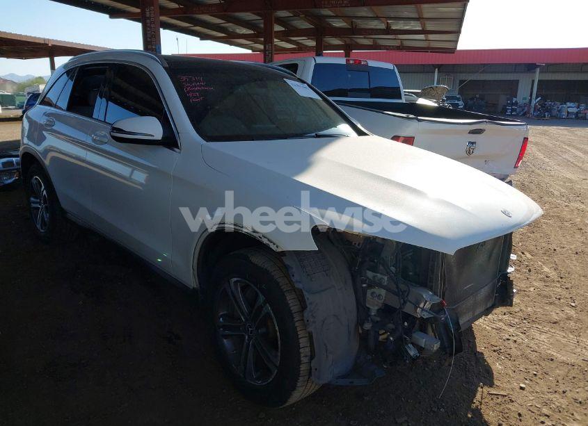 2018 Mercedes-benz Glc 300 4MATIC (VIN WDC0G4KB4JV075901) main photo